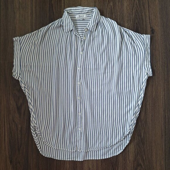 Madewell Tops - 💙 Madewell Oversized Short Sleeve Button Up Blouse Pin Striped 100% Viscose Flo